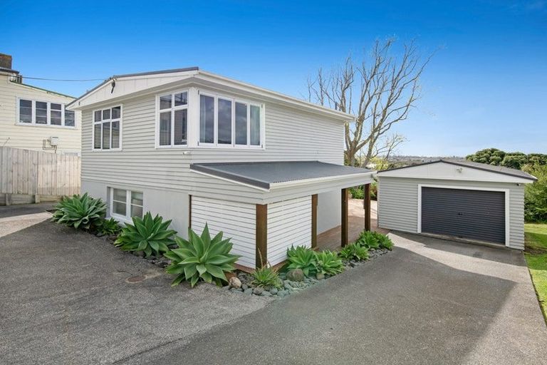 Photo of property in 6 Nelson Street, Helensville, 0800