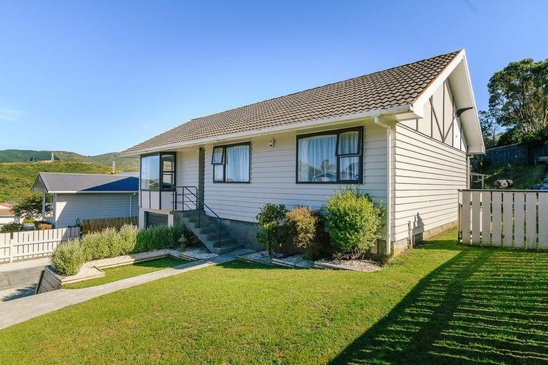 Photo of property in 8 Christchurch Crescent, Kelson, Lower Hutt, 5010
