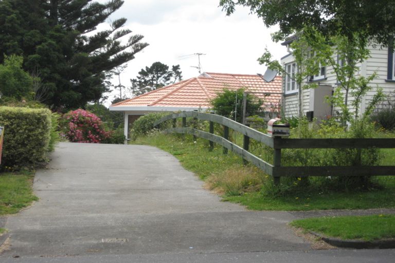 Photo of property in 135a Edinburgh Street, Pukekohe, 2120