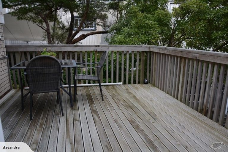 Photo of property in 17 Portland Crescent, Thorndon, Wellington, 6011