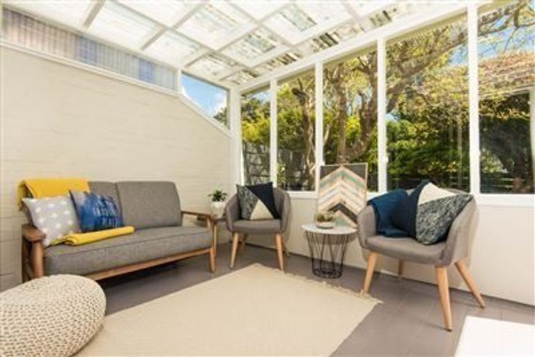 Photo of property in 23a Caesars Place, Churton Park, Wellington, 6037