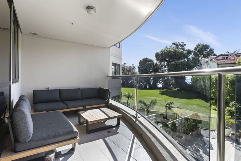 Photo of property in Mon Desir Apartments, 1d/173 Hurstmere Road, Takapuna, Auckland, 0622