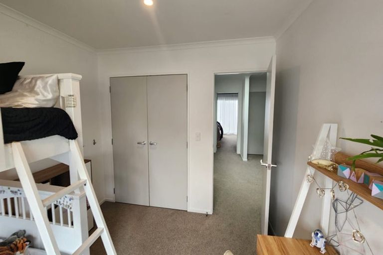 Photo of property in 5 Kanuka Road, Hobsonville, Auckland, 0616