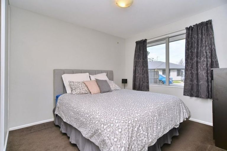 Photo of property in 35a Bayswater Crescent, Bromley, Christchurch, 8062