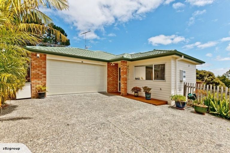Photo of property in 37 Lorikeet Place, Unsworth Heights, Auckland, 0632