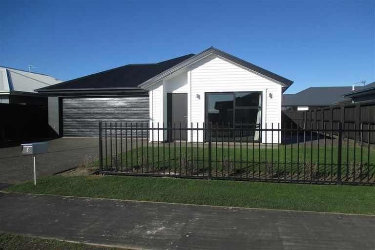 Photo of property in 8 Limbrick Crescent, Wigram, Christchurch, 8042