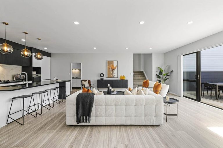 Photo of property in 27 Surf View Crescent, Red Beach, 0932