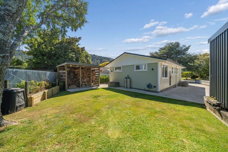 Photo of property in 22 Pasadena Crescent, Totara Park, Upper Hutt, 5018
