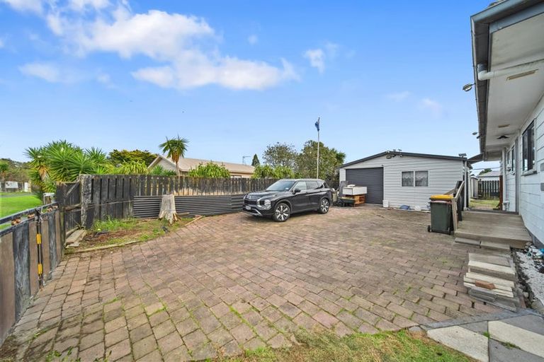 Photo of property in 13 Melleray Place, Randwick Park, Auckland, 2105