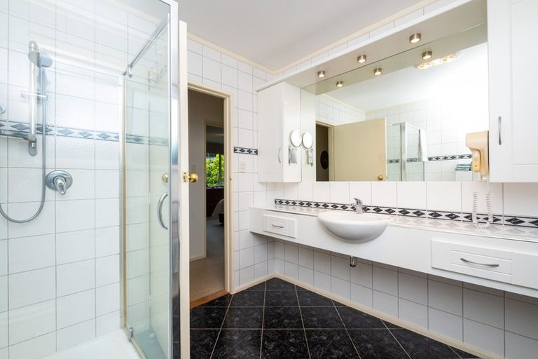 Photo of property in 42 Iona Road, Havelock North, 4130