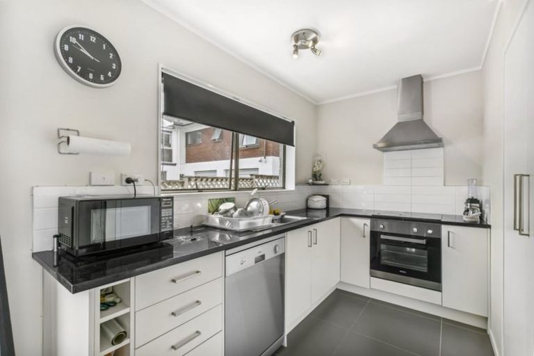 Photo of property in 2/79 Clark Road, Pahurehure, Papakura, 2113