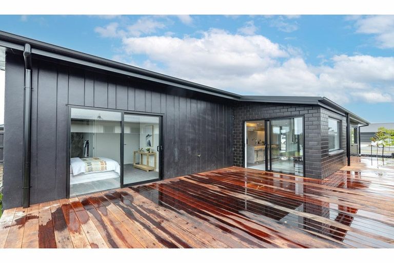 Photo of property in 17 Nathaniel Archer Street, Woodend, 7610