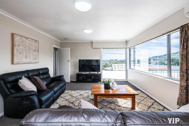 Photo of property in 5 Hallewell Crescent, Johnsonville, Wellington, 6037