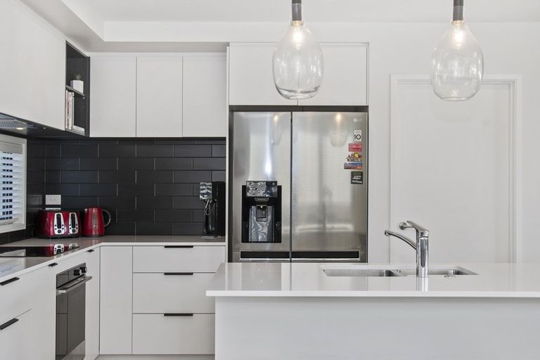 Photo of property in 80 Whakaturou Crescent, Pyes Pa, Tauranga, 3112