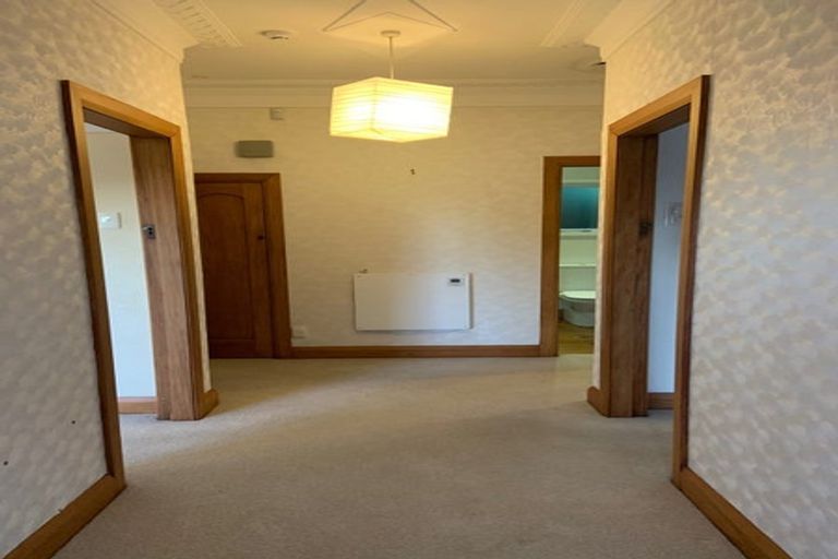 Photo of property in 32 Harland Street, Brooklyn, Wellington, 6021