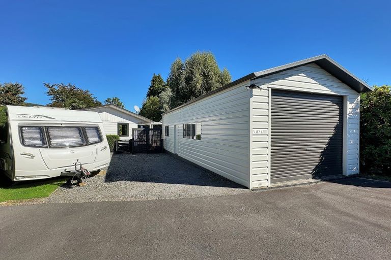 Photo of property in 1/11 Gibbs Place, Kinloch, Taupo, 3377