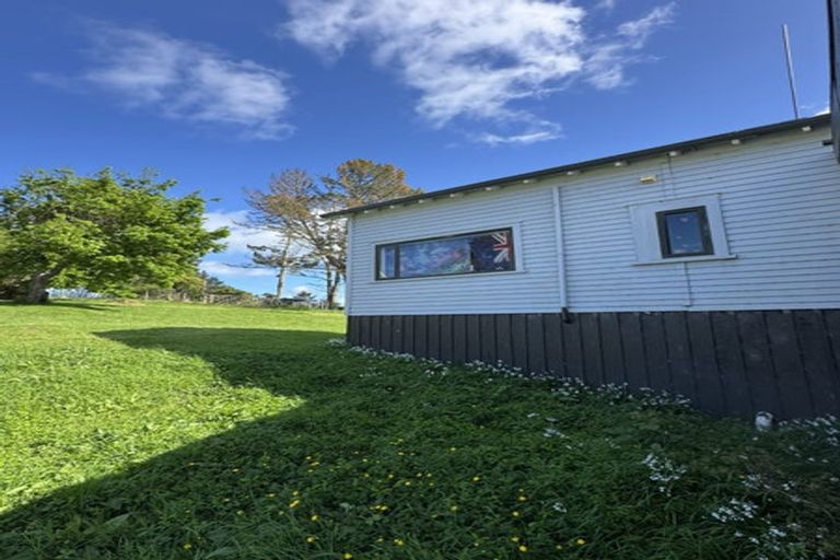 Photo of property in 43 The Pines Road, Paparoa, 0571