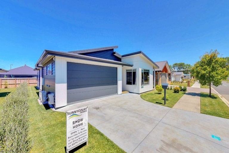 Photo of property in 19 Noumea Drive, Rangatira Park, Taupo, 3330
