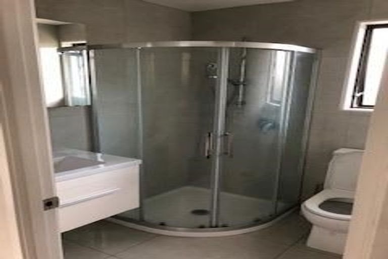 Photo of property in 5/1 Rebecca Rise, Weymouth, Auckland, 2103