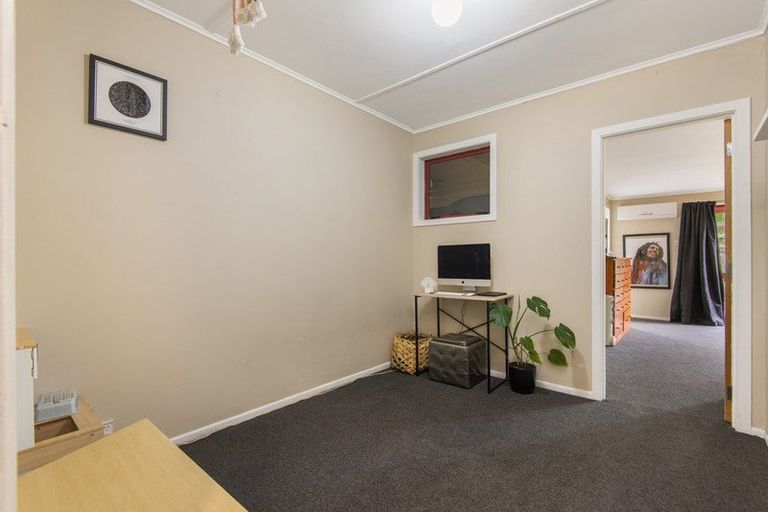 Photo of property in 24 Snowdon Avenue, Terrace End, Palmerston North, 4410
