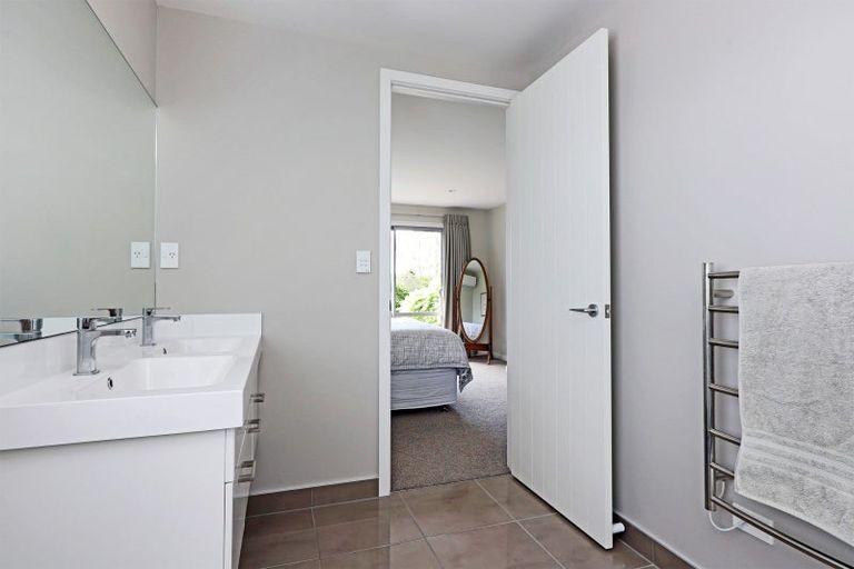 Photo of property in 16 Wanaka Place, Poraiti, Napier, 4112