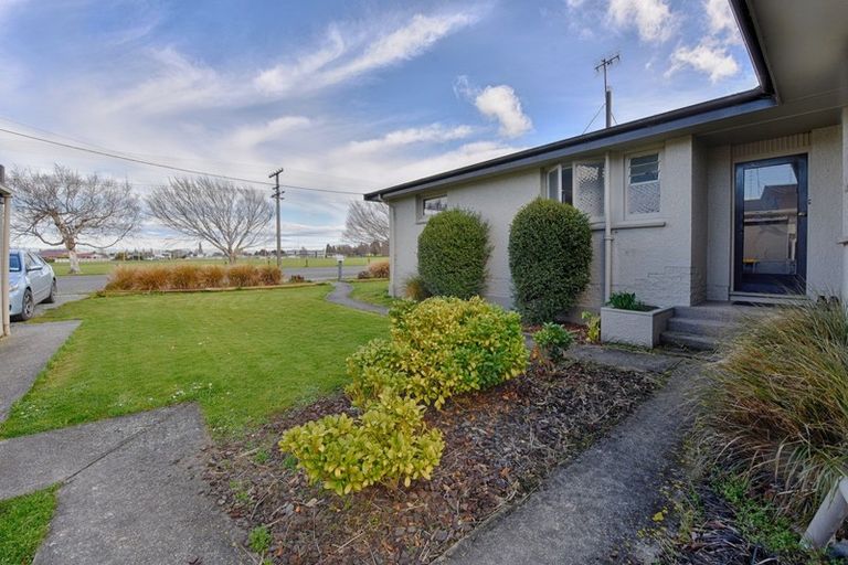 Photo of property in 55 Coutts Road, Gore, 9710