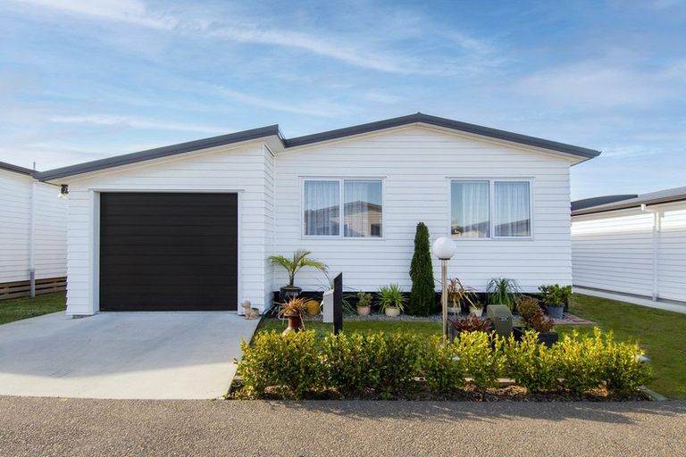 Photo of property in 11 Kamahi Crescent, Papamoa Beach, Papamoa, 3118