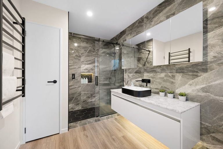 Photo of property in 1/11 Campbell Road, Takapuna, Auckland, 0622