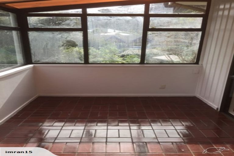 Photo of property in 132 Parkvale Road, Karori, Wellington, 6012