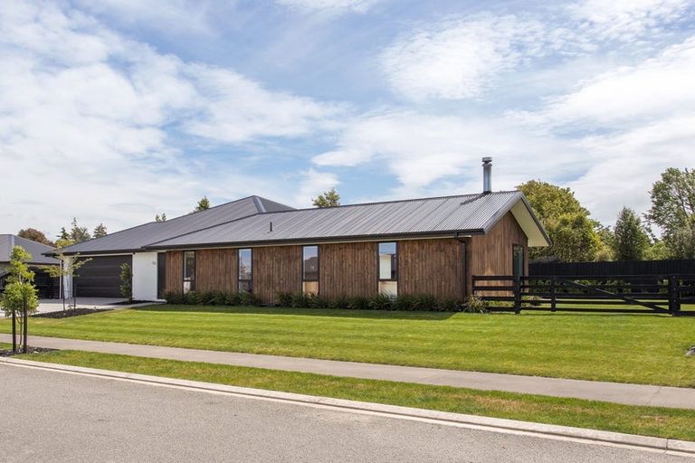 Photo of property in 52 Suffolk Drive, Kirwee, 7571