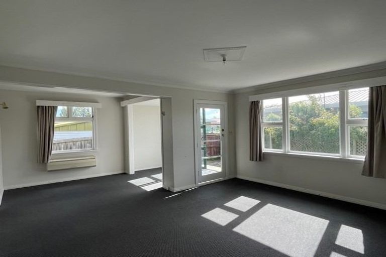 Photo of property in 2/51 Saint Johns Street, Woolston, Christchurch, 8062