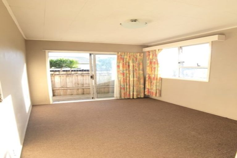 Photo of property in 28 Casuarina Road, Half Moon Bay, Auckland, 2012