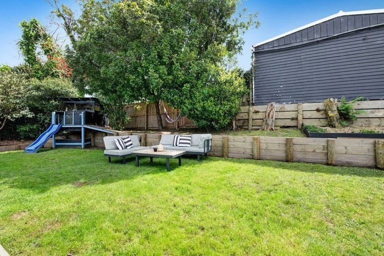 Photo of property in 16 Brandon Road, Manly, Whangaparaoa, 0930