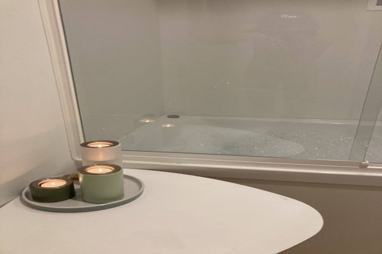 Photo of property in 9/8 Palmer Crescent, Silverstream, Upper Hutt, 5019