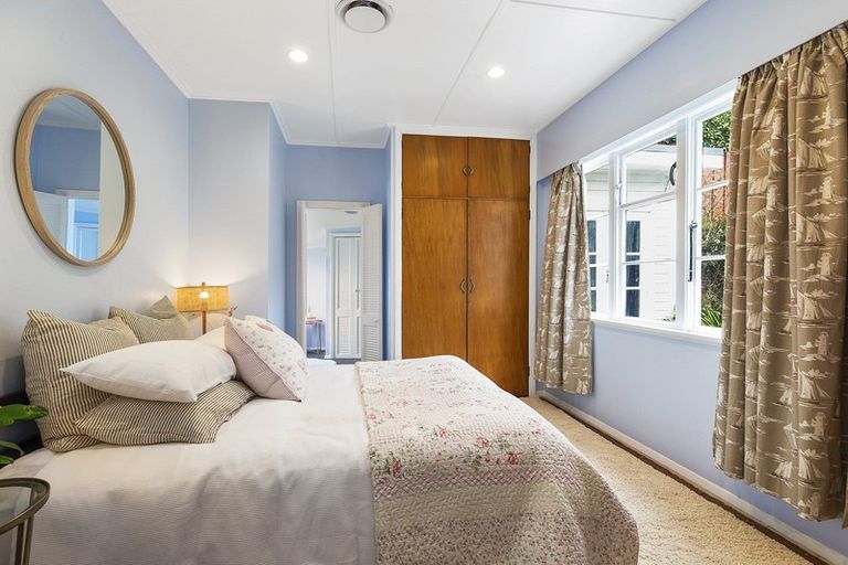 Photo of property in 77 Sidlaw Street, Strathmore Park, Wellington, 6022