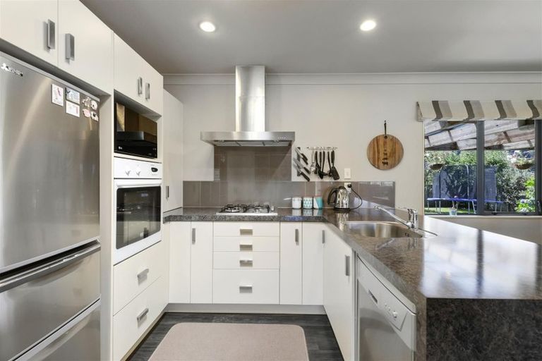 Photo of property in 6 Caulfield Place, Pukehangi, Rotorua, 3015