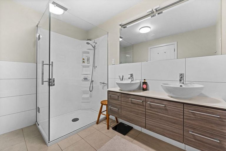 Photo of property in 73 Parkside Drive, Orewa, 0931