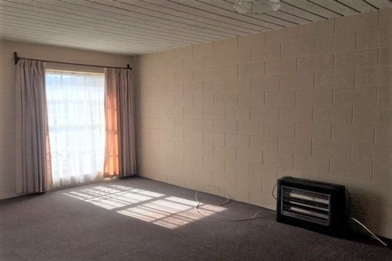 Photo of property in 1/555 Hillside Road, Caversham, Dunedin, 9012