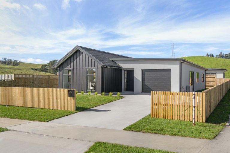 Photo of property in 205 Adler Drive, Ohauiti, Tauranga, 3112