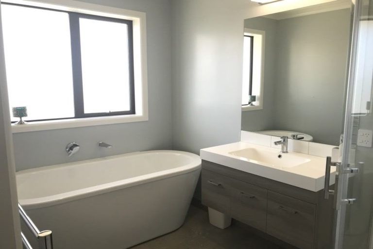 Photo of property in 5 Les Wakefield Road, Mapua, 7005