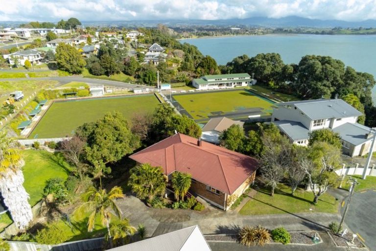 Photo of property in 11 Kowai Grove, Omokoroa, 3114