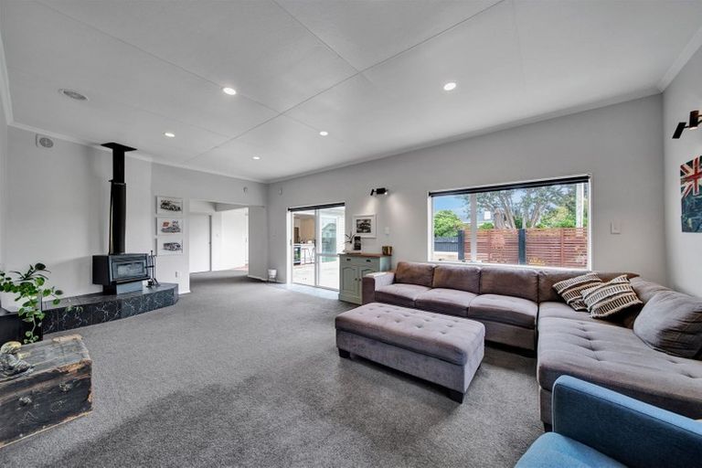 Photo of property in 24 Disraeli Street, Hawera, 4610