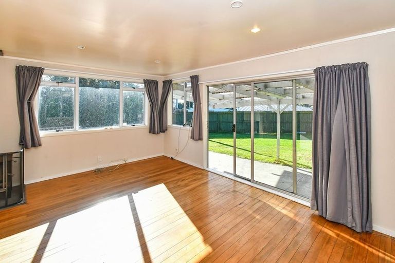 Photo of property in 17 Mclean Avenue, Papatoetoe, Auckland, 2025