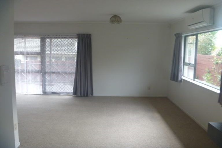 Photo of property in 1/16a Trentham Road, Papakura, 2110