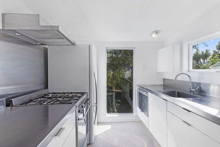 Photo of property in 32 Aro Street, Aro Valley, Wellington, 6021
