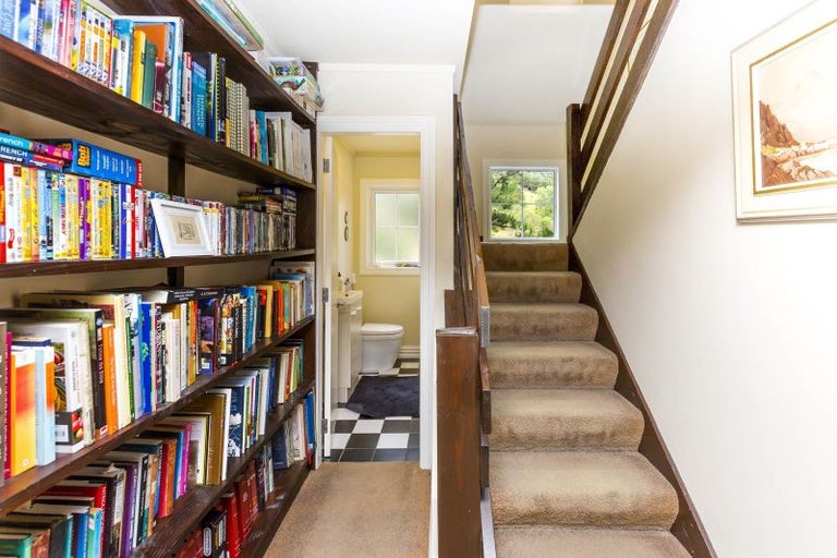 Photo of property in 91 Katherine Mansfield Drive, Whitemans Valley, Upper Hutt, 5371