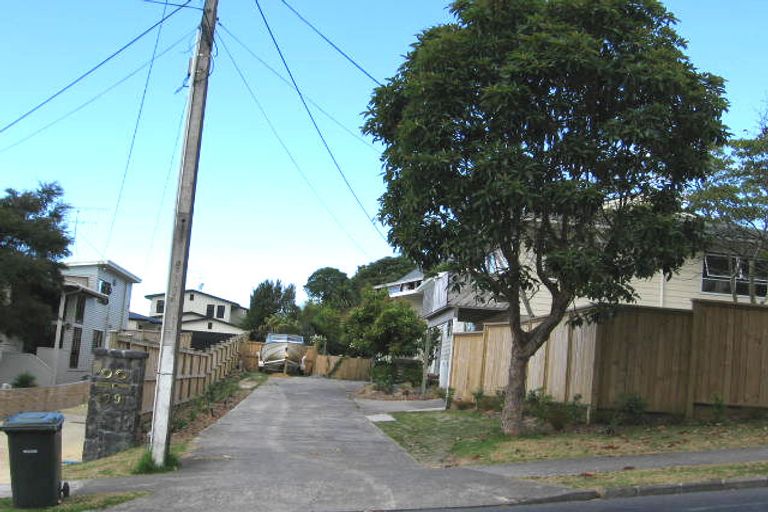 Photo of property in 1/91 Deep Creek Road, Waiake, Auckland, 0630