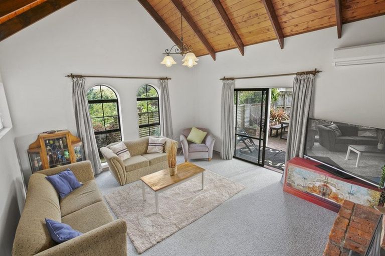 Photo of property in 288e Mangorei Road, Merrilands, New Plymouth, 4312