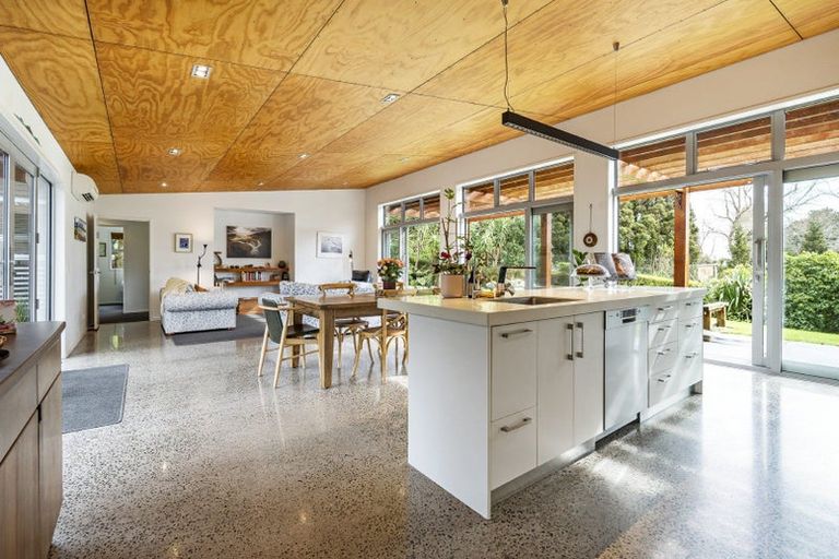 Photo of property in 225 Awai Road, Tarurutangi, New Plymouth, 4372