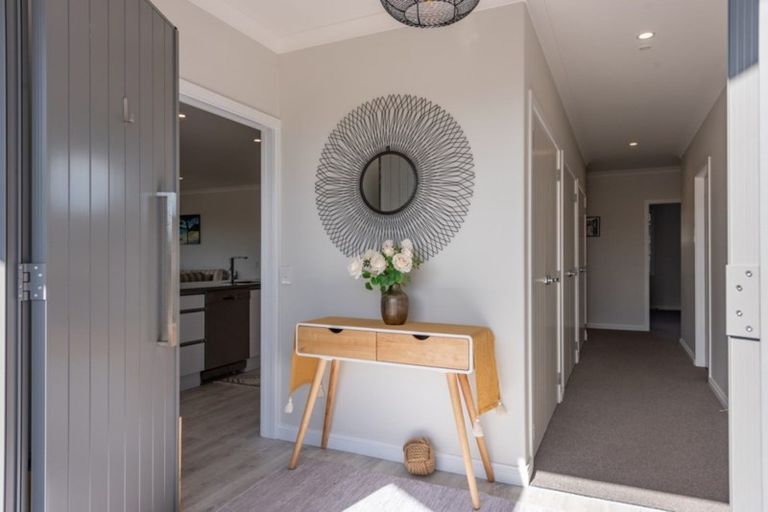 Photo of property in 6 Christow Court, Paraparaumu, 5032